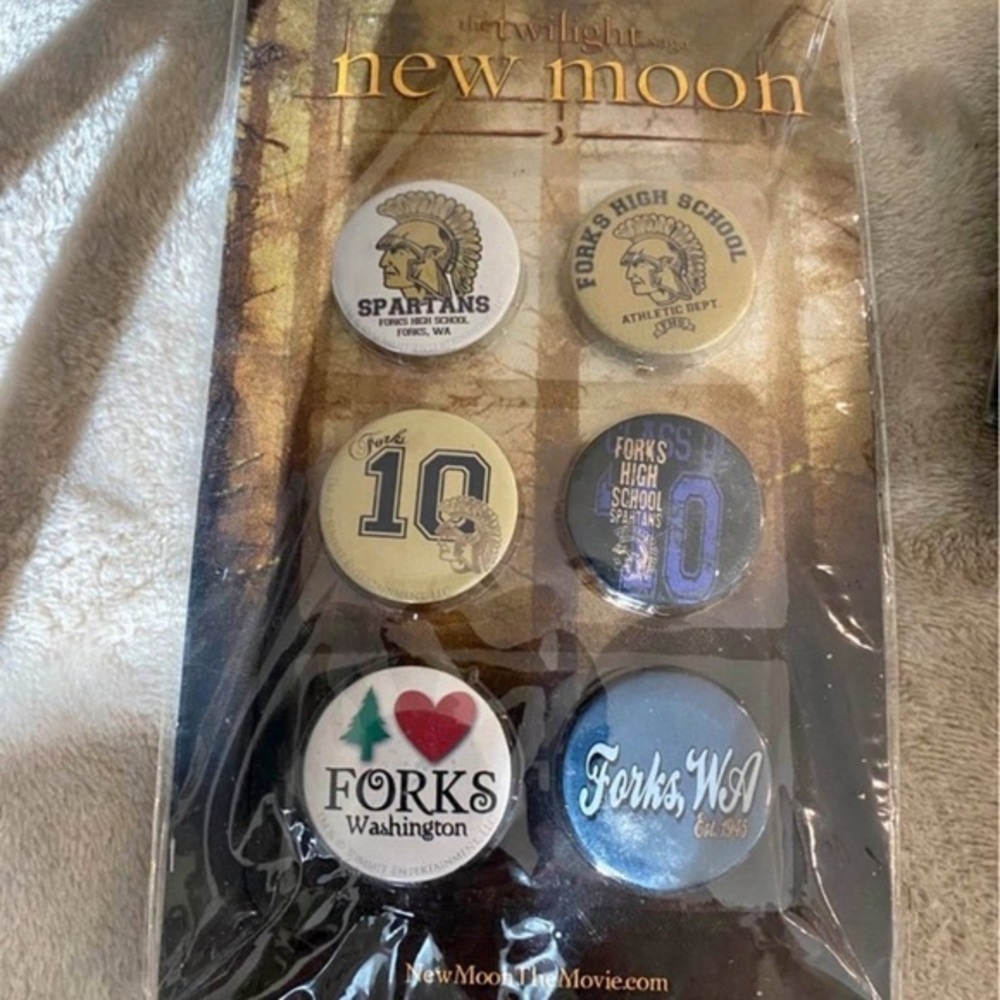 TWILIGHT SAGA - New Moon - Button Pins Set of 6 Neca New Last One